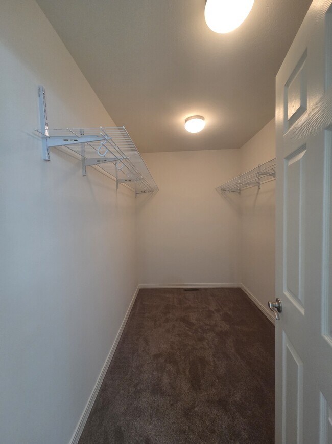 Building Photo - 848 S Jester Ave