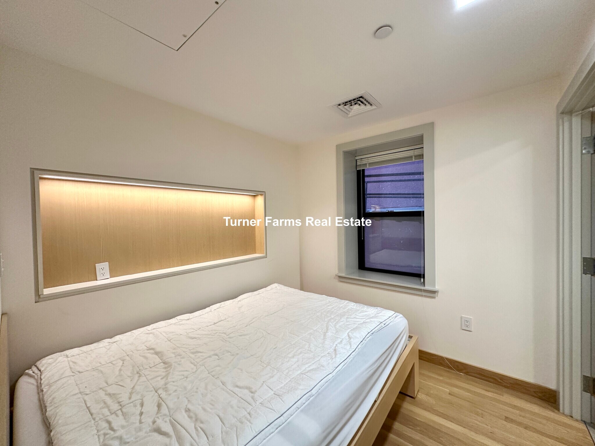 Building Photo - 15 Mount Auburn St
