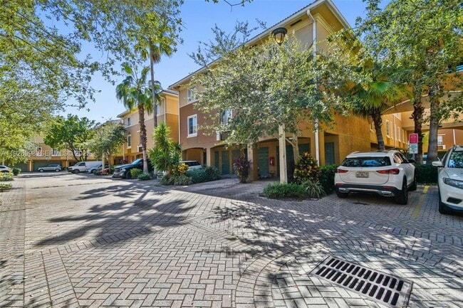 Building Photo - 2945 NE 185th St