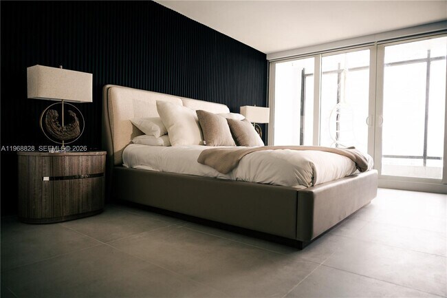 Building Photo - 1717 N Bayshore Dr