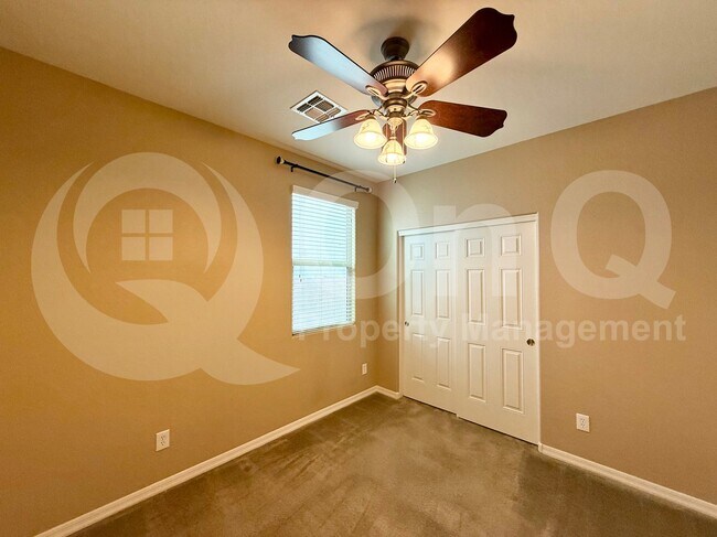 Building Photo - 4051 E Mesquite St