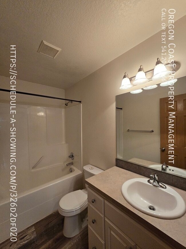 Building Photo - 135 S Quadrant St