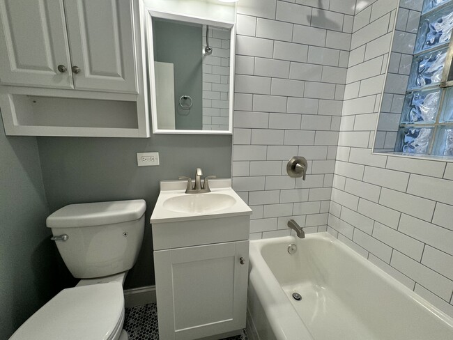 Bathroom - 5731 W Addison St