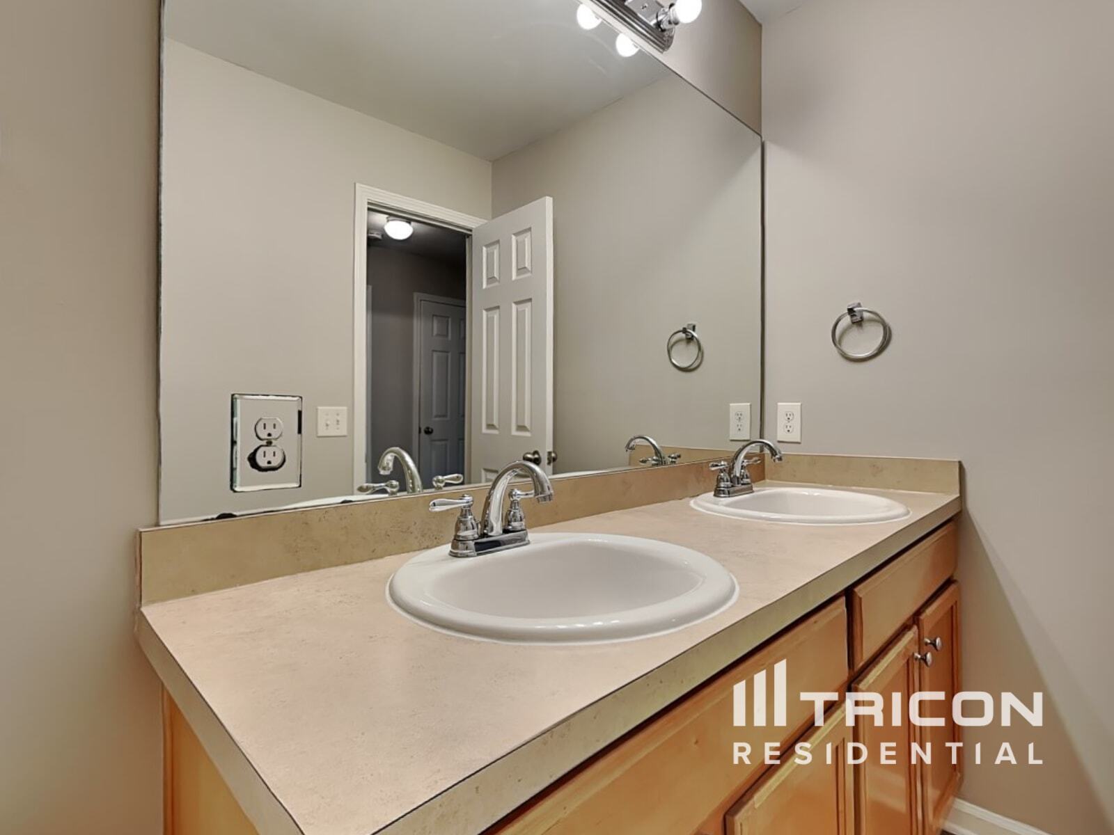 Building Photo - 3952 Margaux Dr
