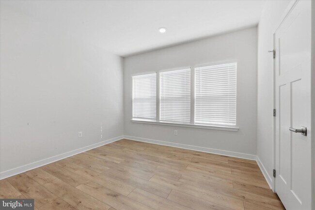 Building Photo - 115 Tonio Pl