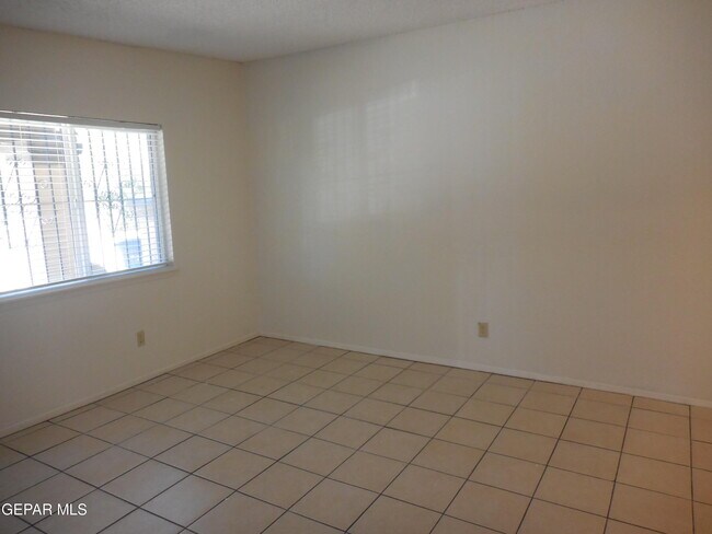 Building Photo - 1638 Rick Rhodes Dr