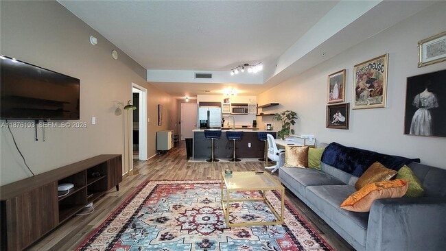 Building Photo - 1900 N Bayshore Dr