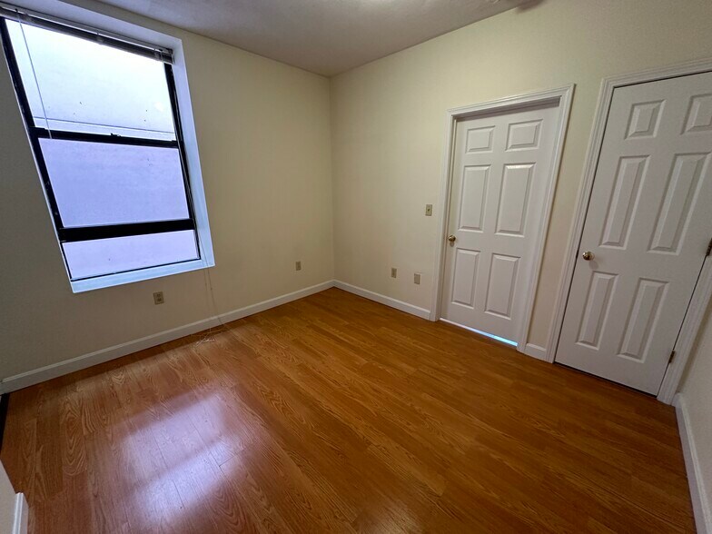 Building Photo - 83 Essex St