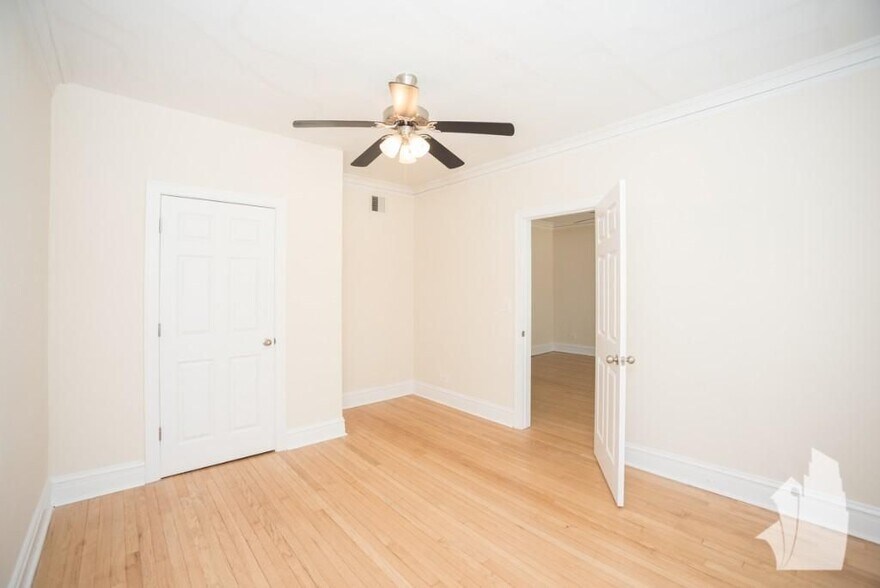 Building Photo - 5208 N Leavitt St