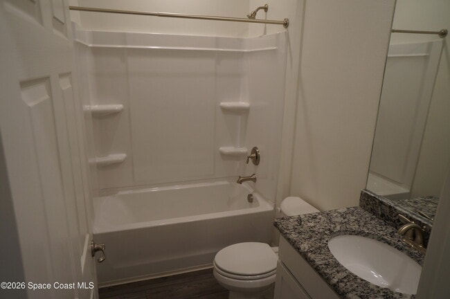 Building Photo - 153 Oakcrest Ave NE