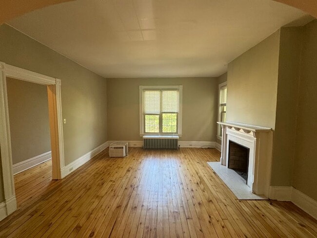 Building Photo - 5910 Howe St