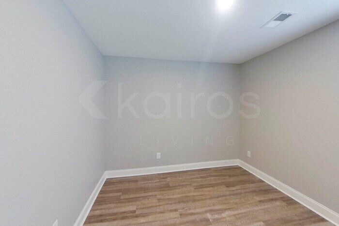 Building Photo - 137 Allentown Wy