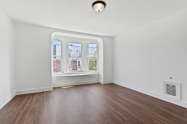 Building Photo - Coming Soon! Spacious 4 Bedroom, 1.5  Bath...