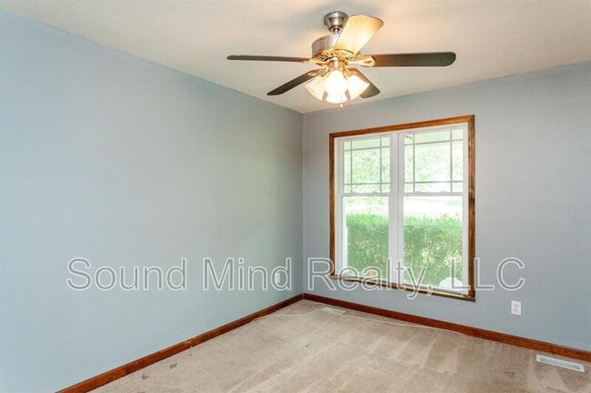 Building Photo - 1012 Windward Psge