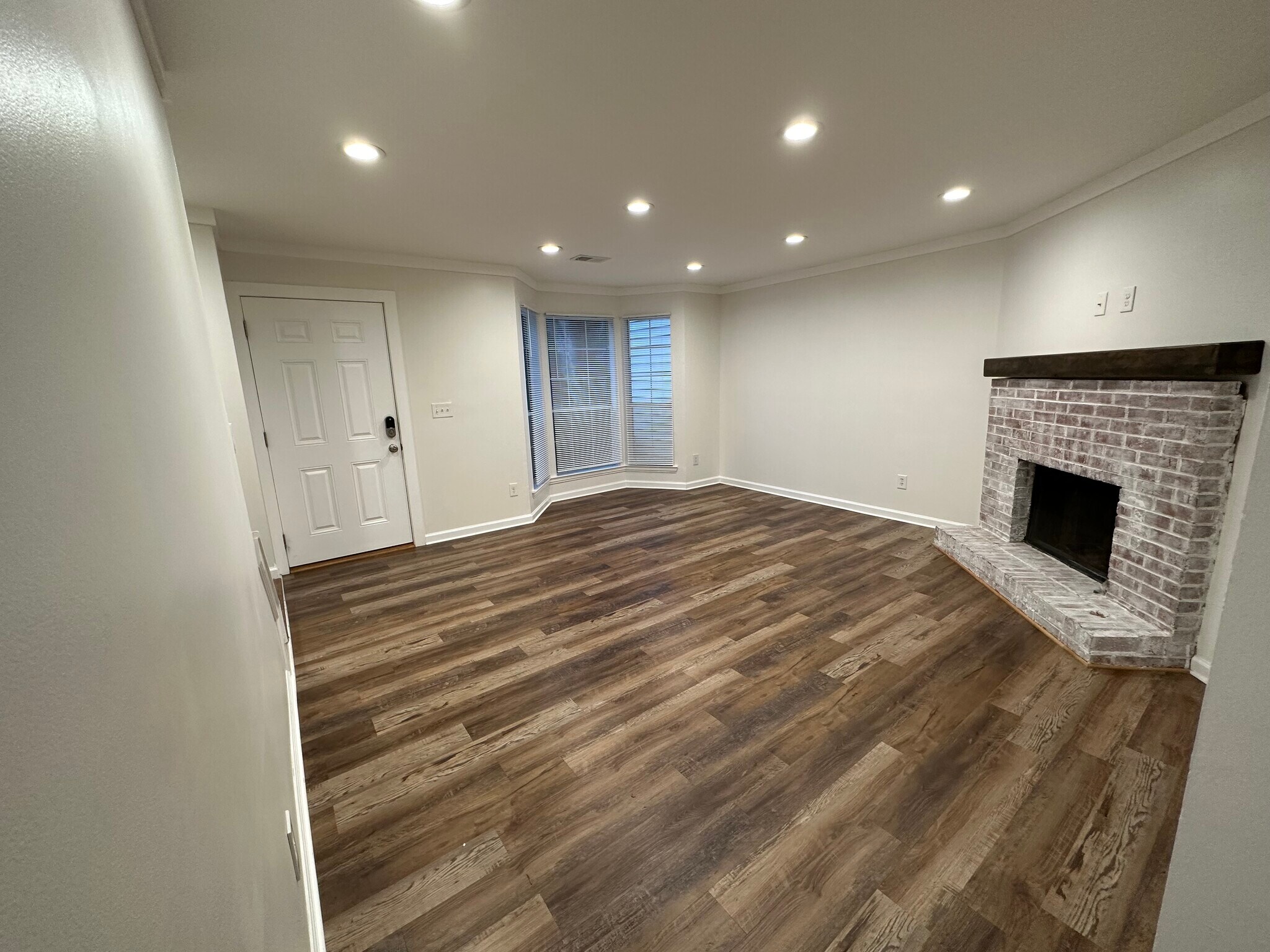 Building Photo - 2953 Lexington Trace Dr SE