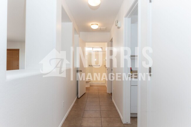 Building Photo - Large Home with Plenty of Room in Coolidge