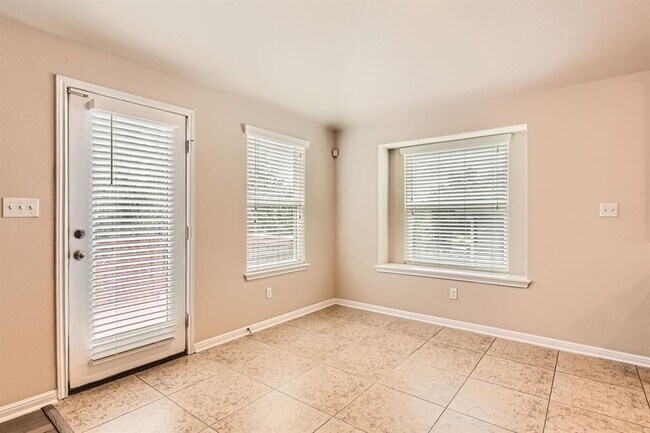 Building Photo - 547 Stone View Trail