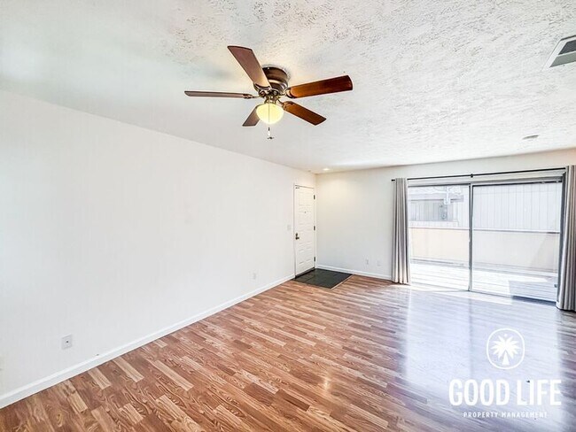 Building Photo - 6540 College Grove Dr