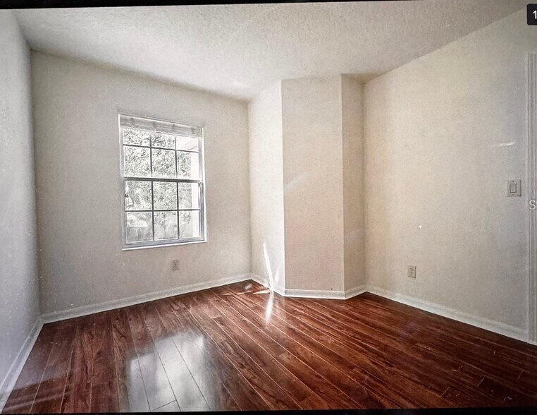 Building Photo - 10545 Shady Falls Ct