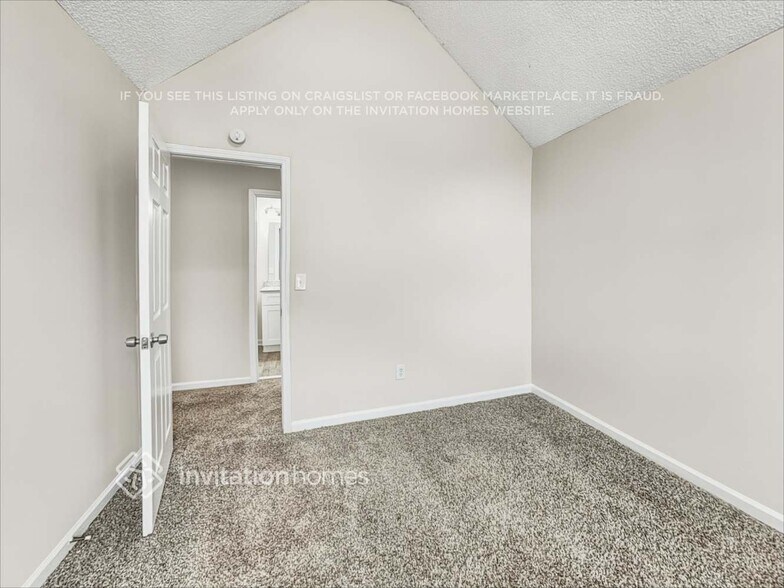 Building Photo - 6931 Silver Grass Ct