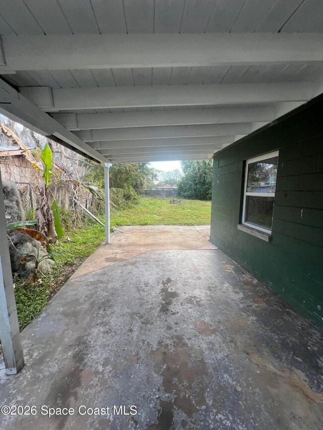 Building Photo - 358 Palm Ave