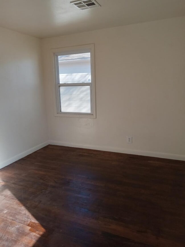 Building Photo - 1220 19th St