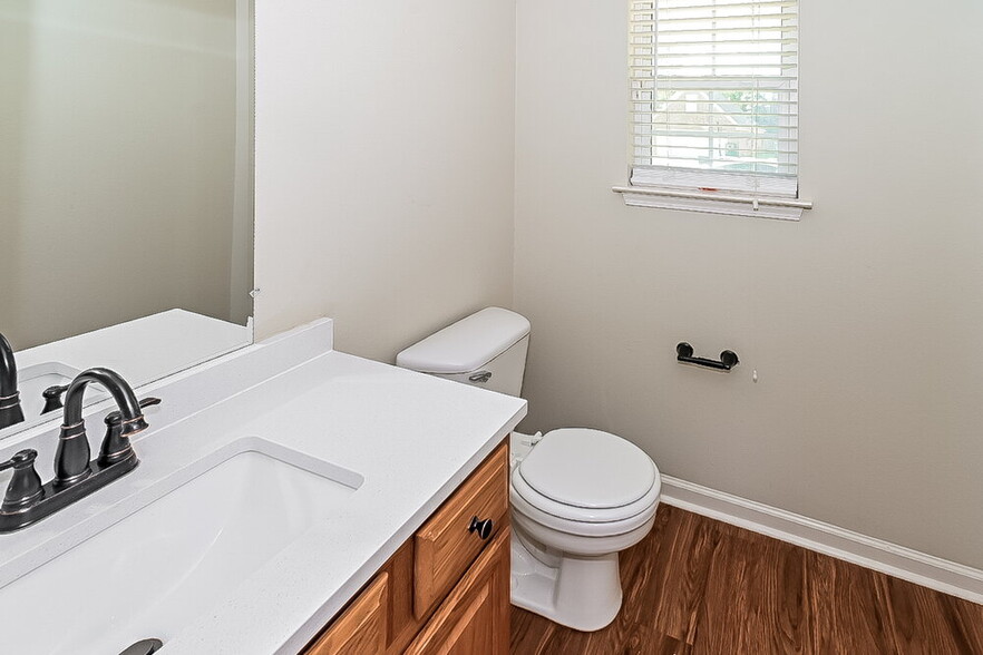 Building Photo - 7356 Green Ash Dr