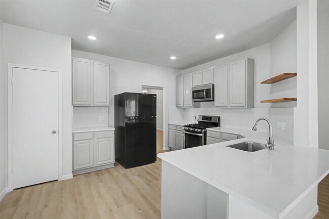Building Photo - 4351 Palmer Plantation Dr