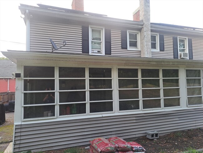 Building Photo - 1602 Mammoth Rd