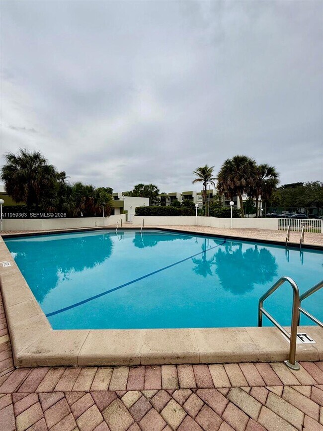 Building Photo - 4205 N University Dr