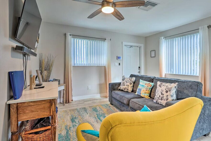 Primary Photo - 19662 SW 120th Ave