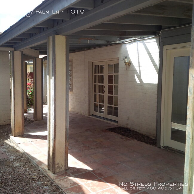 Building Photo - 8520 W Palm Ln