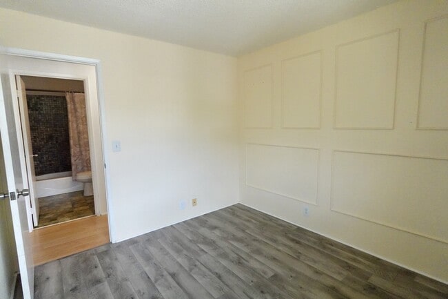 Building Photo - 94-1457-1457 Waipio Uka St