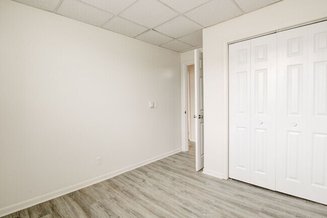 Building Photo - Central Plaza Apartments