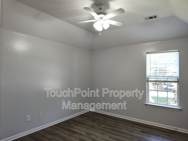 Building Photo - 3627 Pauline Ln