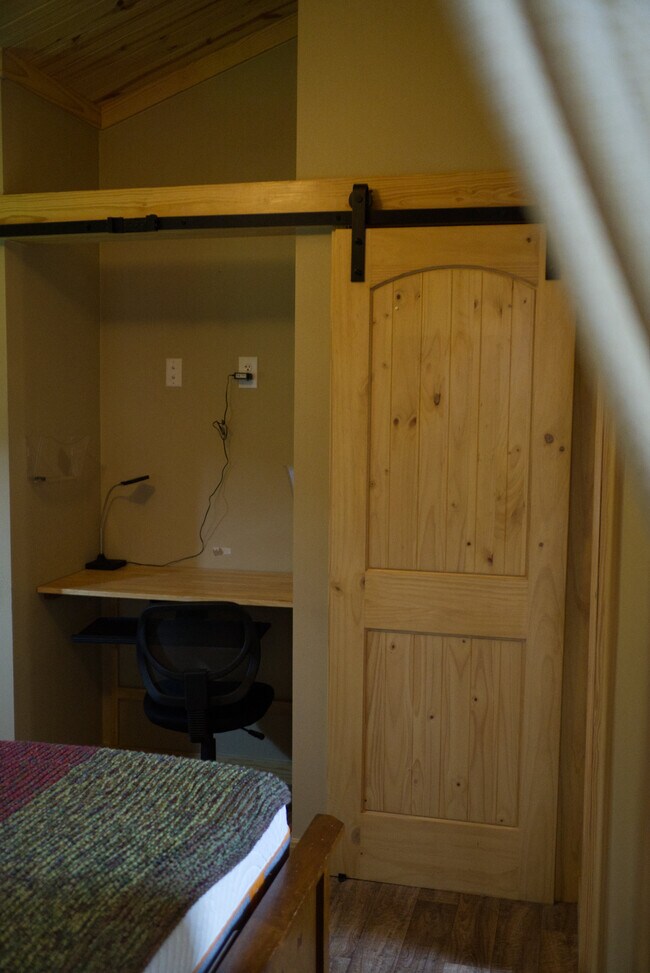 Building Photo - 7009 S I-35 Frontage Rd