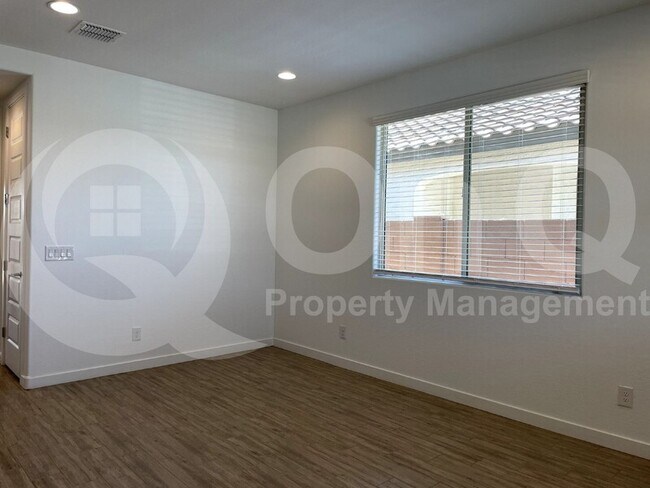 Building Photo - 5945 N 89th Dr