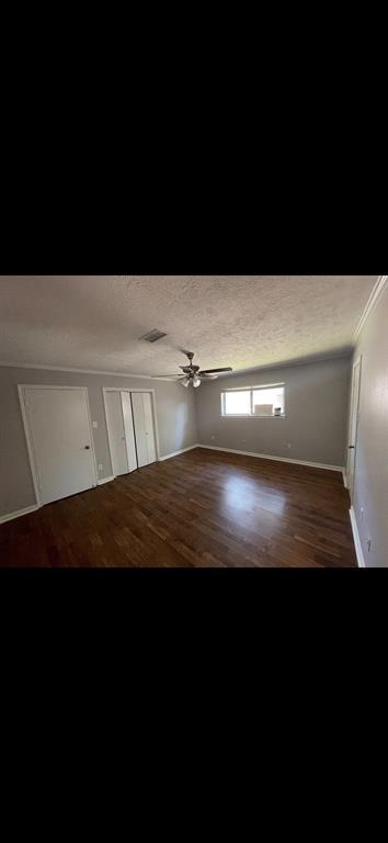 Building Photo - 5803 Pinewood Springs Dr