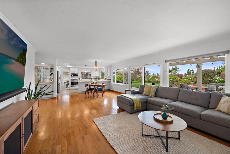 Building Photo - 784 S Goldfinch Way