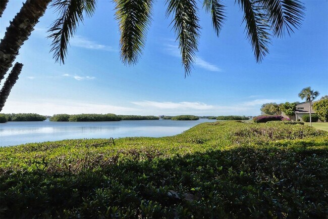 Building Photo - 1608 Bayhouse Point Dr