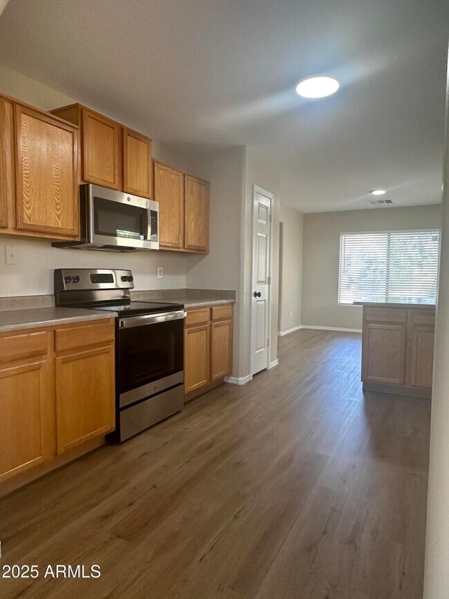 Building Photo - 25211 W Lamont Ave