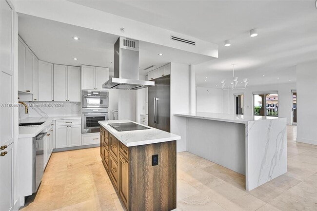 Building Photo - 13637 Deering Bay Dr
