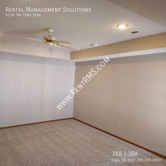 Building Photo - 4220 SW 33rd Terrace