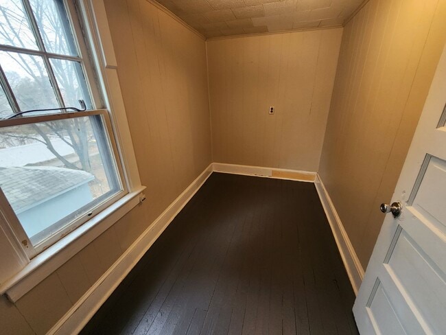 Building Photo - 372-374 Tolbert Ave