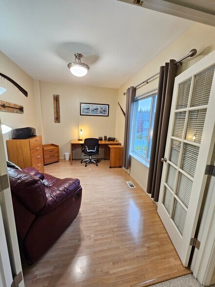 Building Photo - 3030 Lore Rd