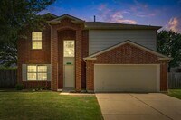 Building Photo - 901 Greenbend Dr