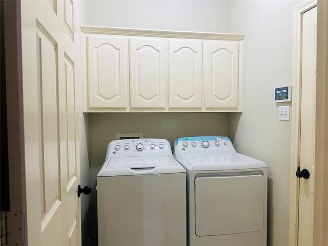 Building Photo - 1410 Oxford Dr