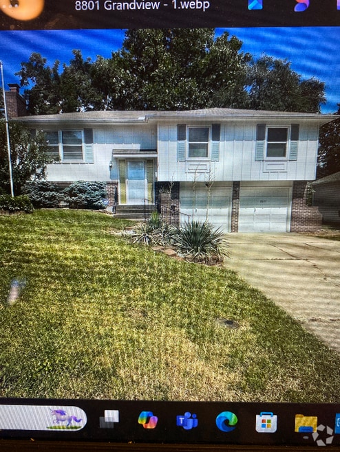Building Photo - 8801 Grandview St