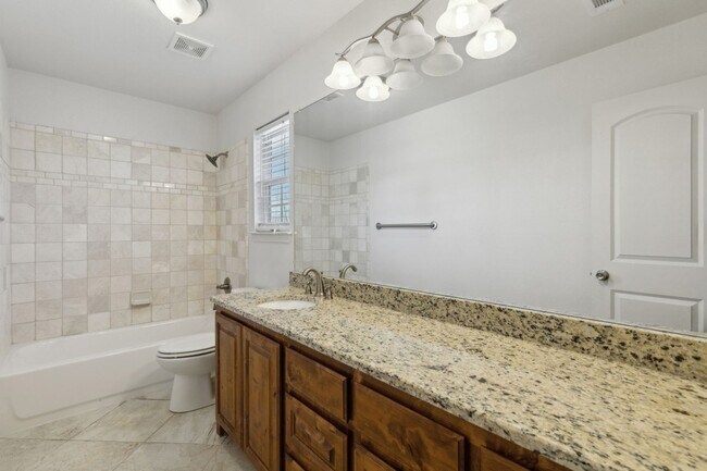 Building Photo - 233 Firefly Dr