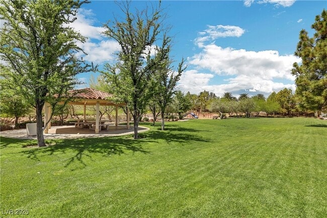 Building Photo - 7379 Majestic Bluff Pl